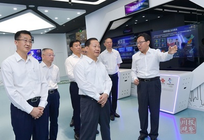 深化5G網(wǎng)絡(luò)建設(shè)與研發(fā)應(yīng)用 彭清華調(diào)研強(qiáng)調(diào)搶占信息技術(shù)前沿