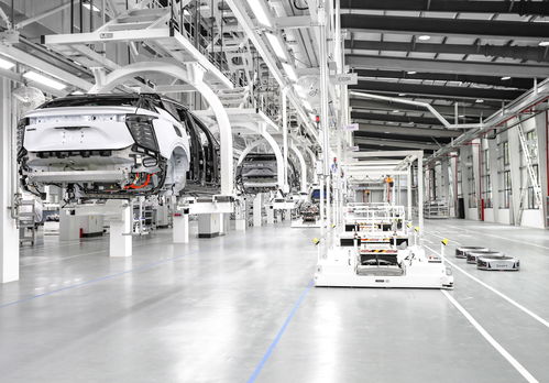 揭秘高合工廠 手術(shù)室級(jí)別的車(chē)間與優(yōu)雅的造車(chē)藝術(shù)